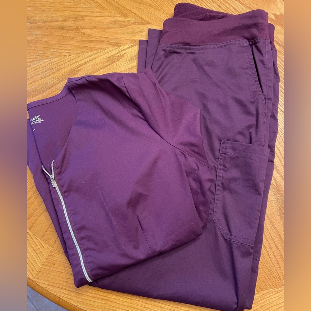 Womens Like New Butter-Soft Scrubs